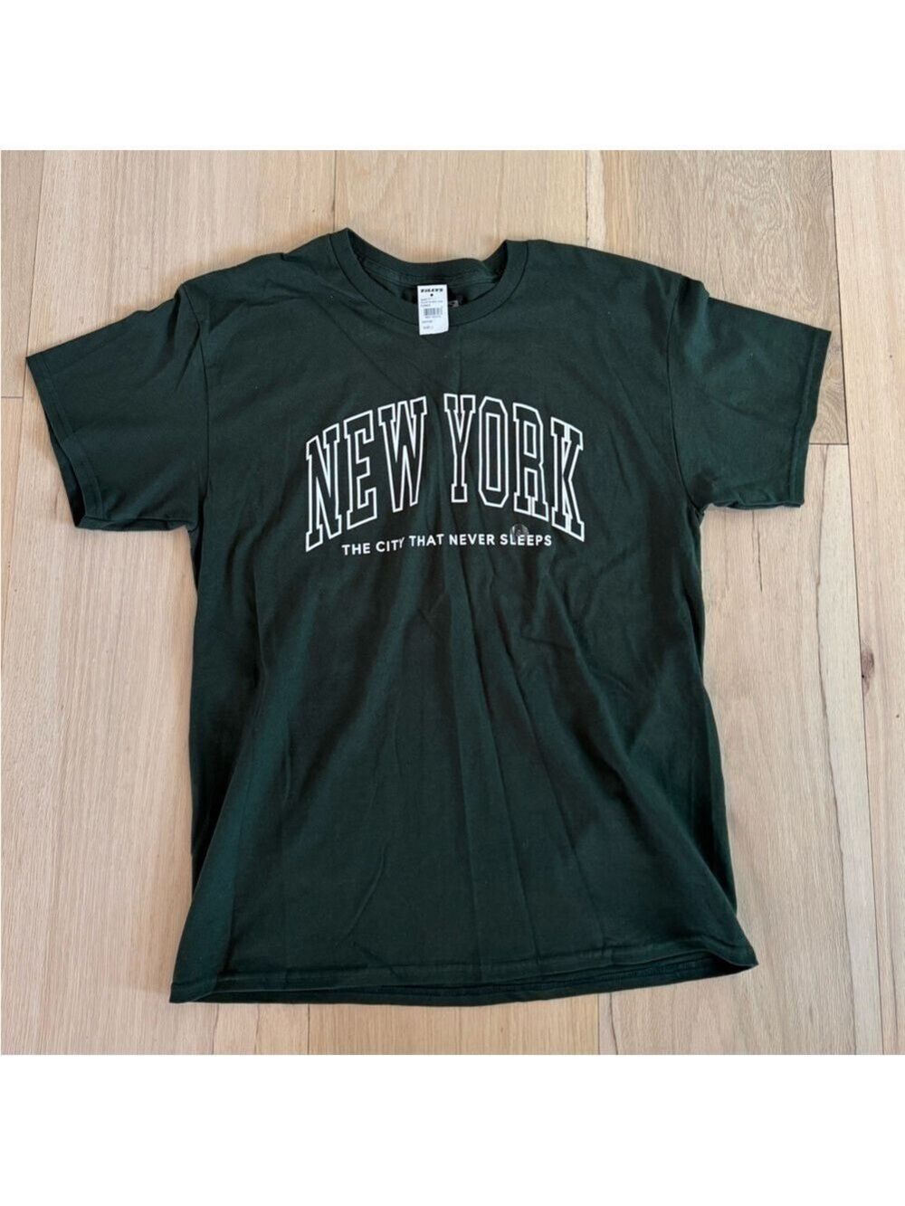 RSQ Tilly’s Green New York Short Sleeve Tee Shirt Size Large 100% Cotton NWT